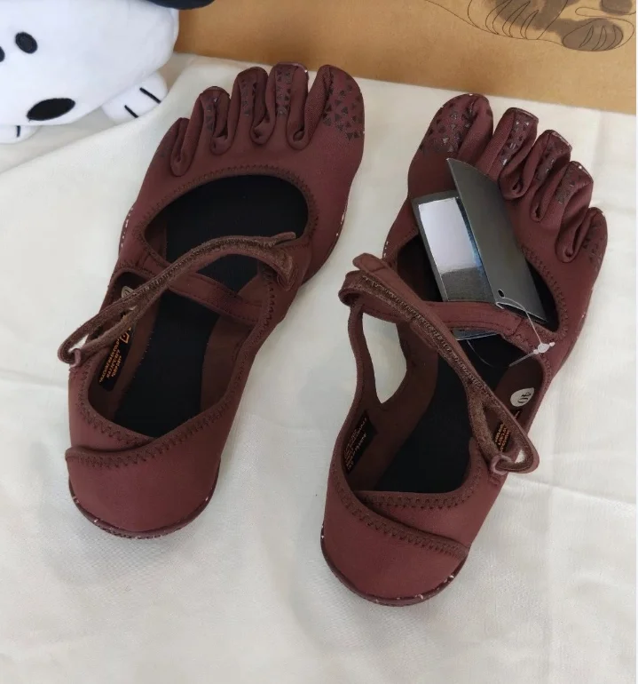 Оригинальные женские кроссовки – обзор и цена Sneaker Box