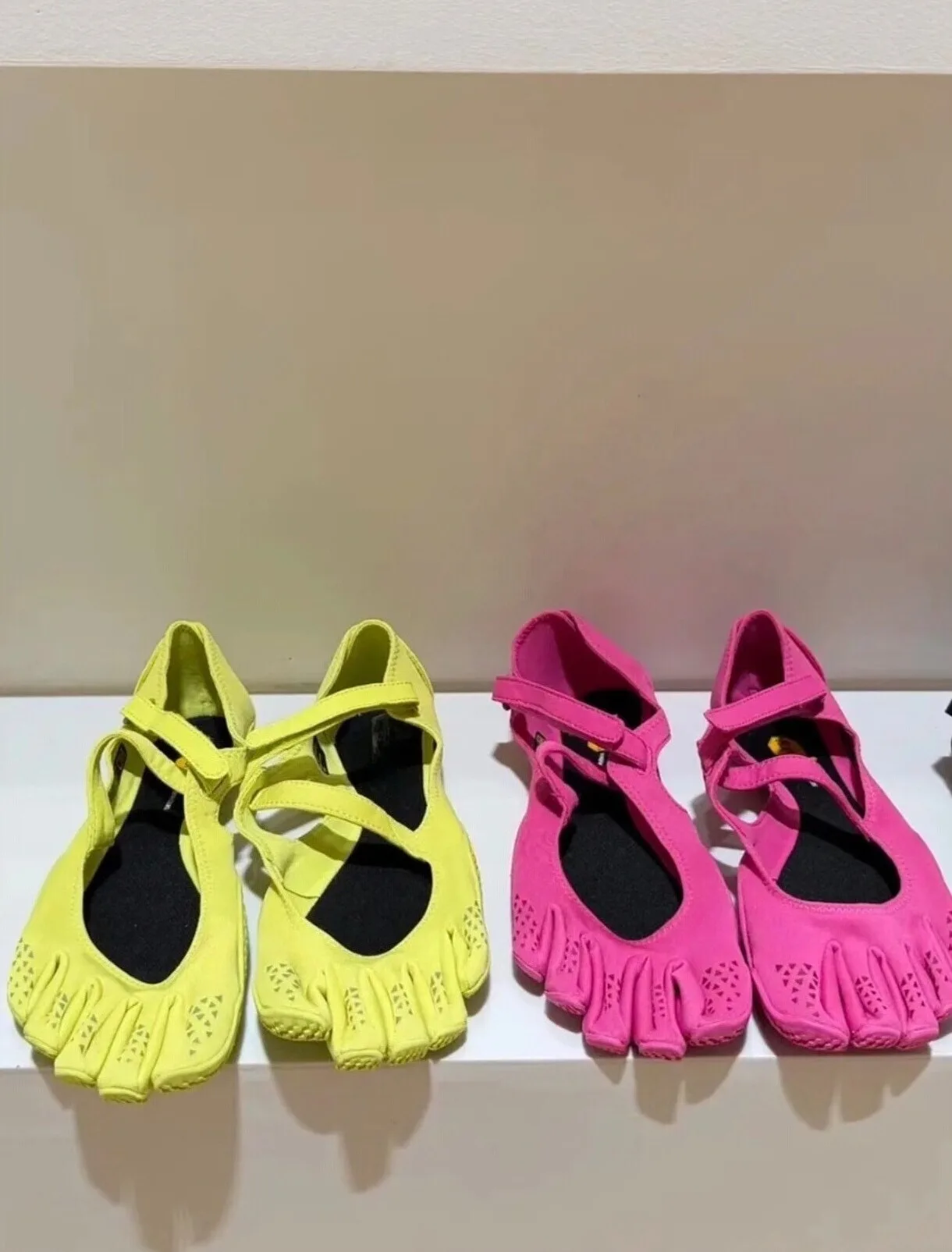 Оригинальные женские кроссовки – обзор и цена Sneaker Box